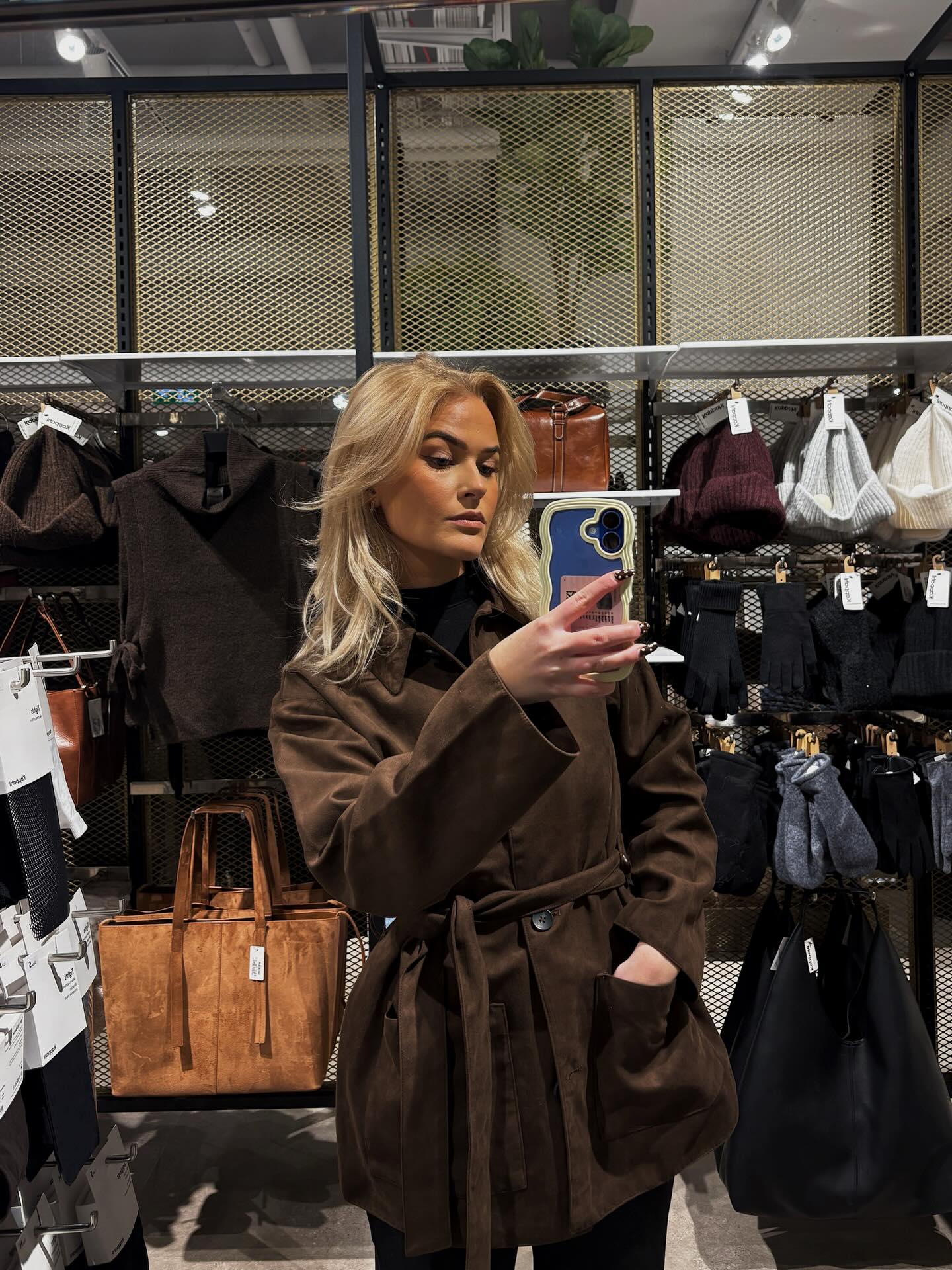 Mokkanahkajäljitelmää oleva takki - Ruskea - 9