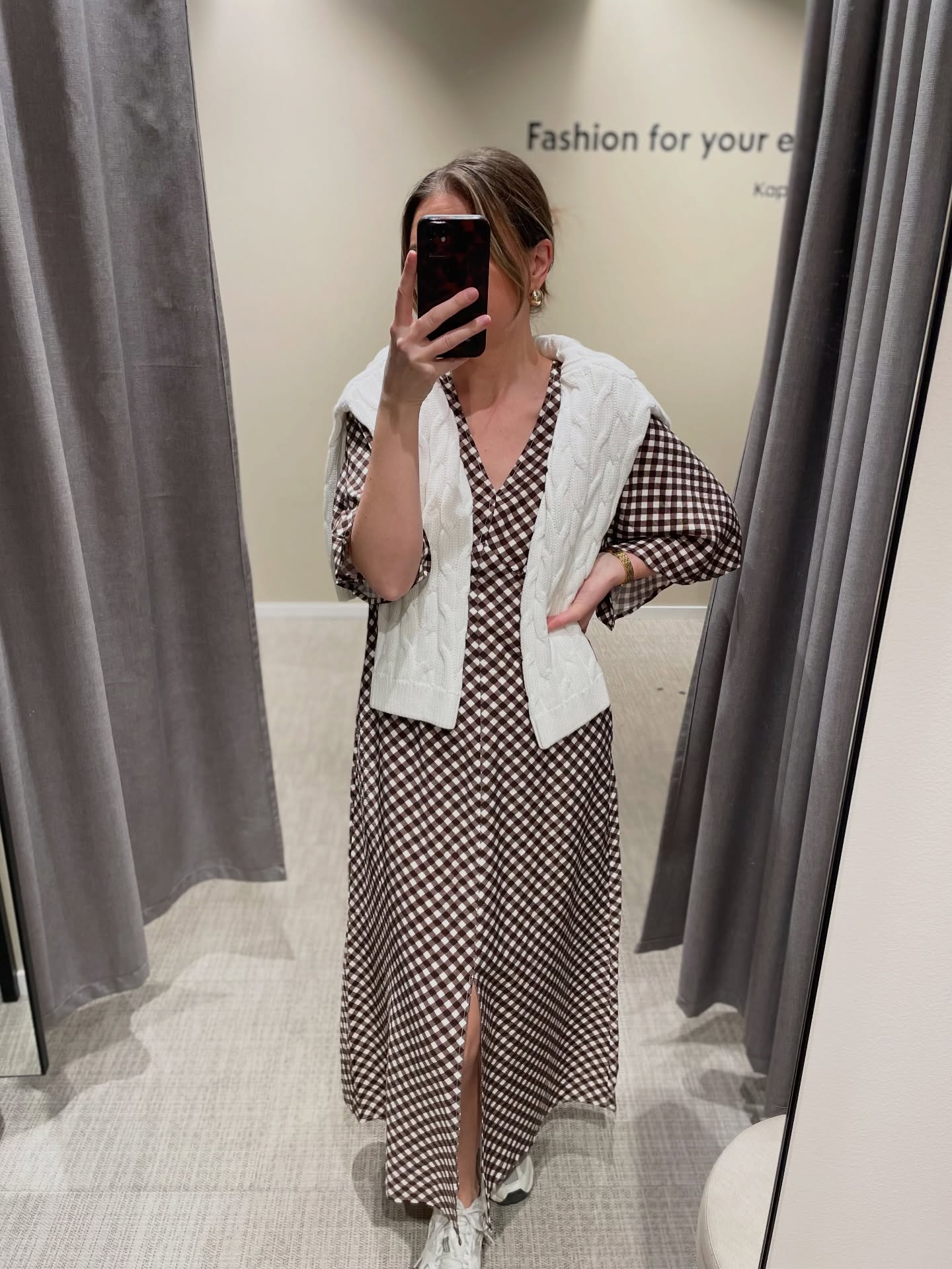 Rutig klänning med knappar - Brun - 7