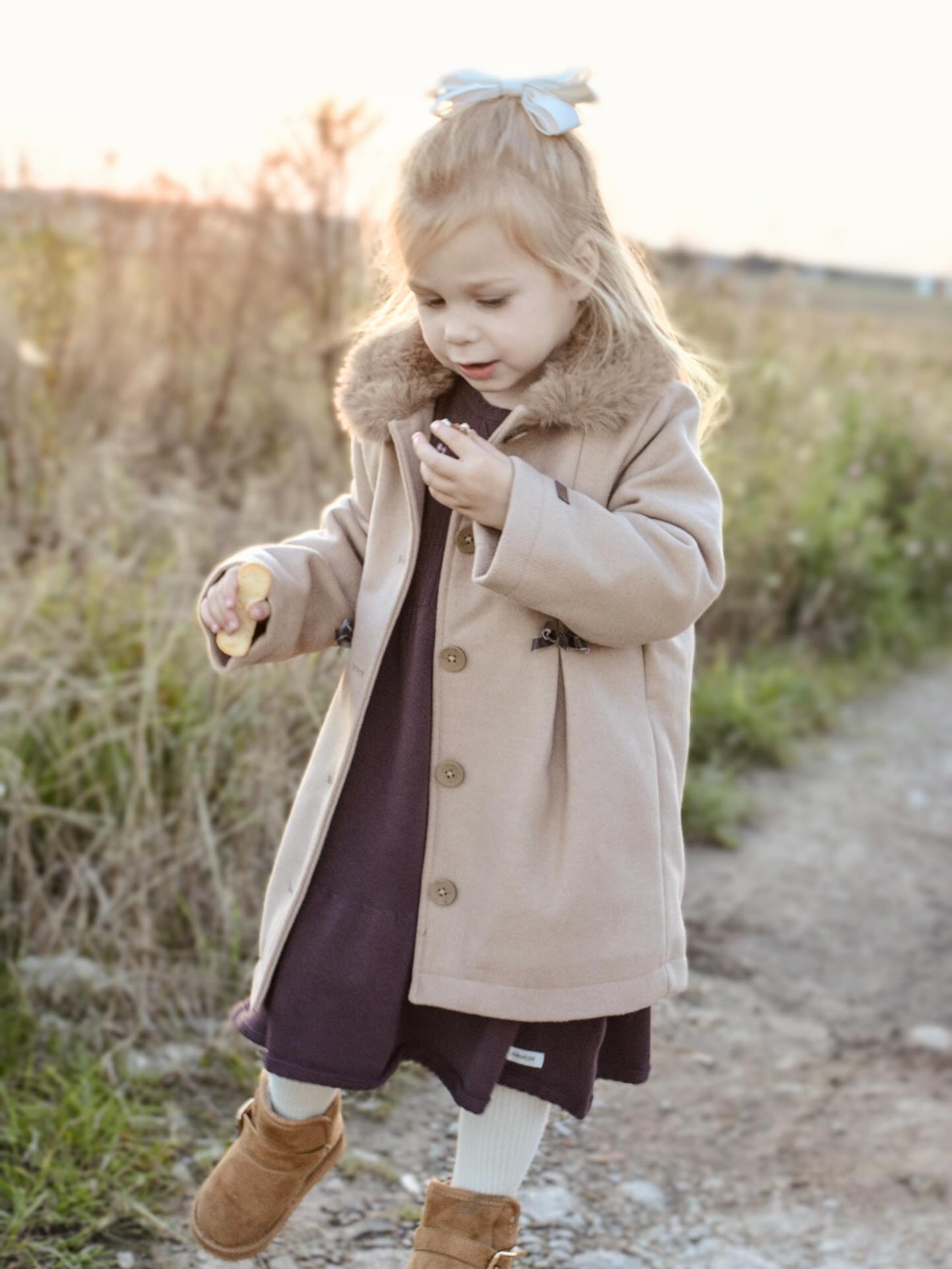 Takki, jossa on tekoturkiskaulus - Beige - 10