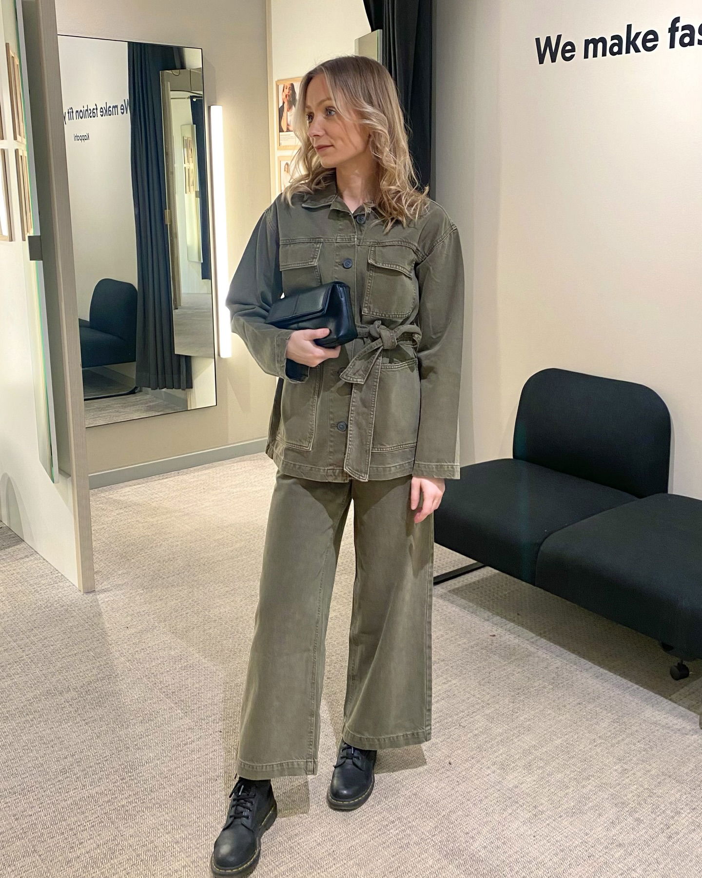 Utility-jakke med belte i midjen - Grønn - 9