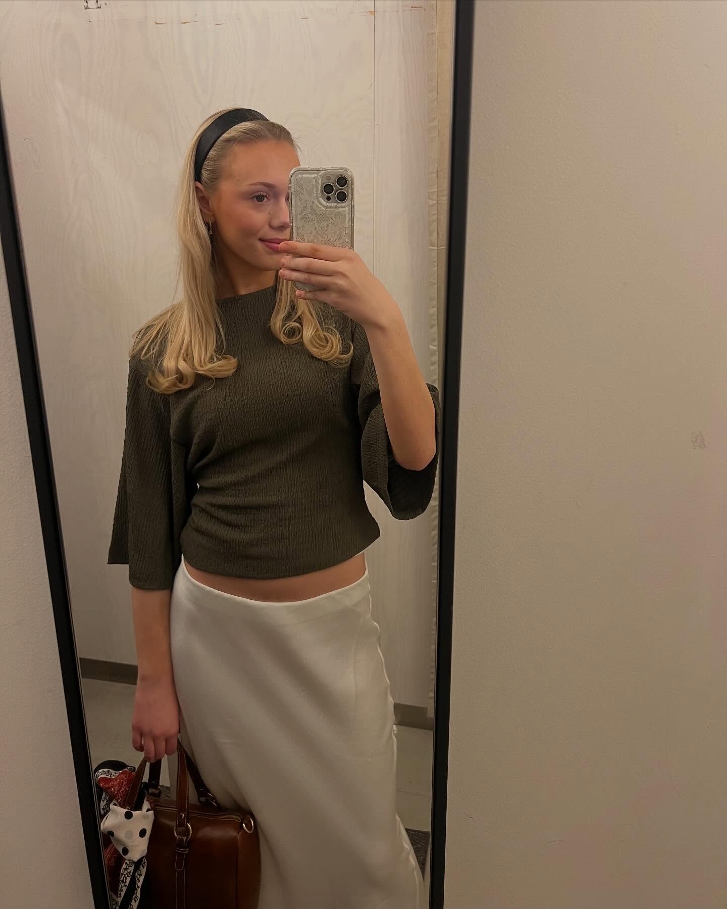 Top z szerokimi rękawami - Zielony - 7