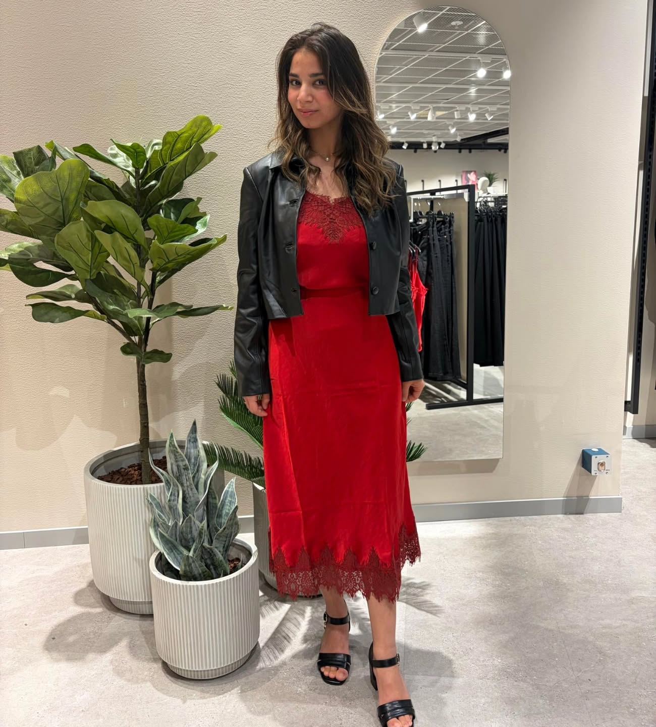 Linne med spets - Röd - 7