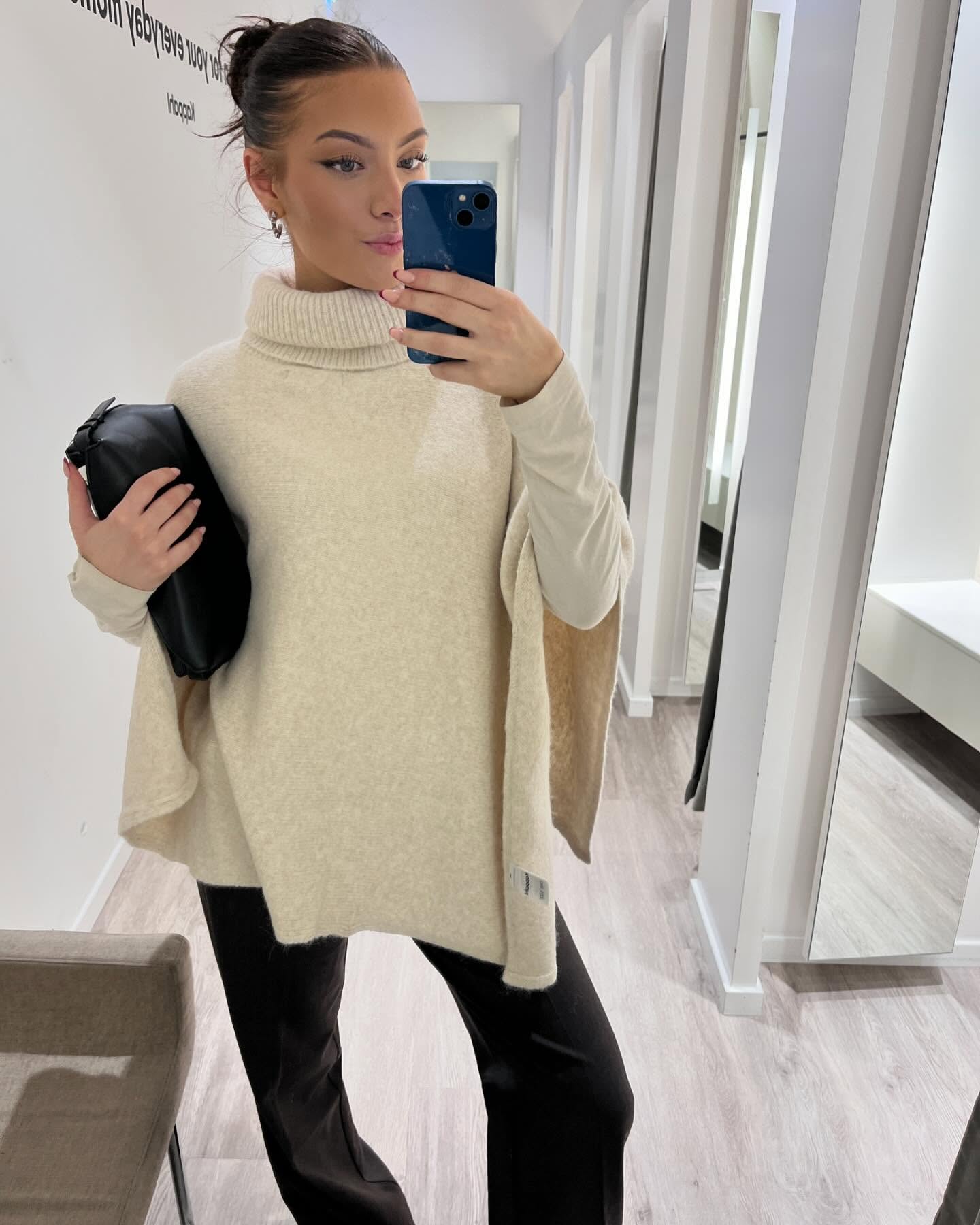 Poncho med polokrage - Melerad beige - 6