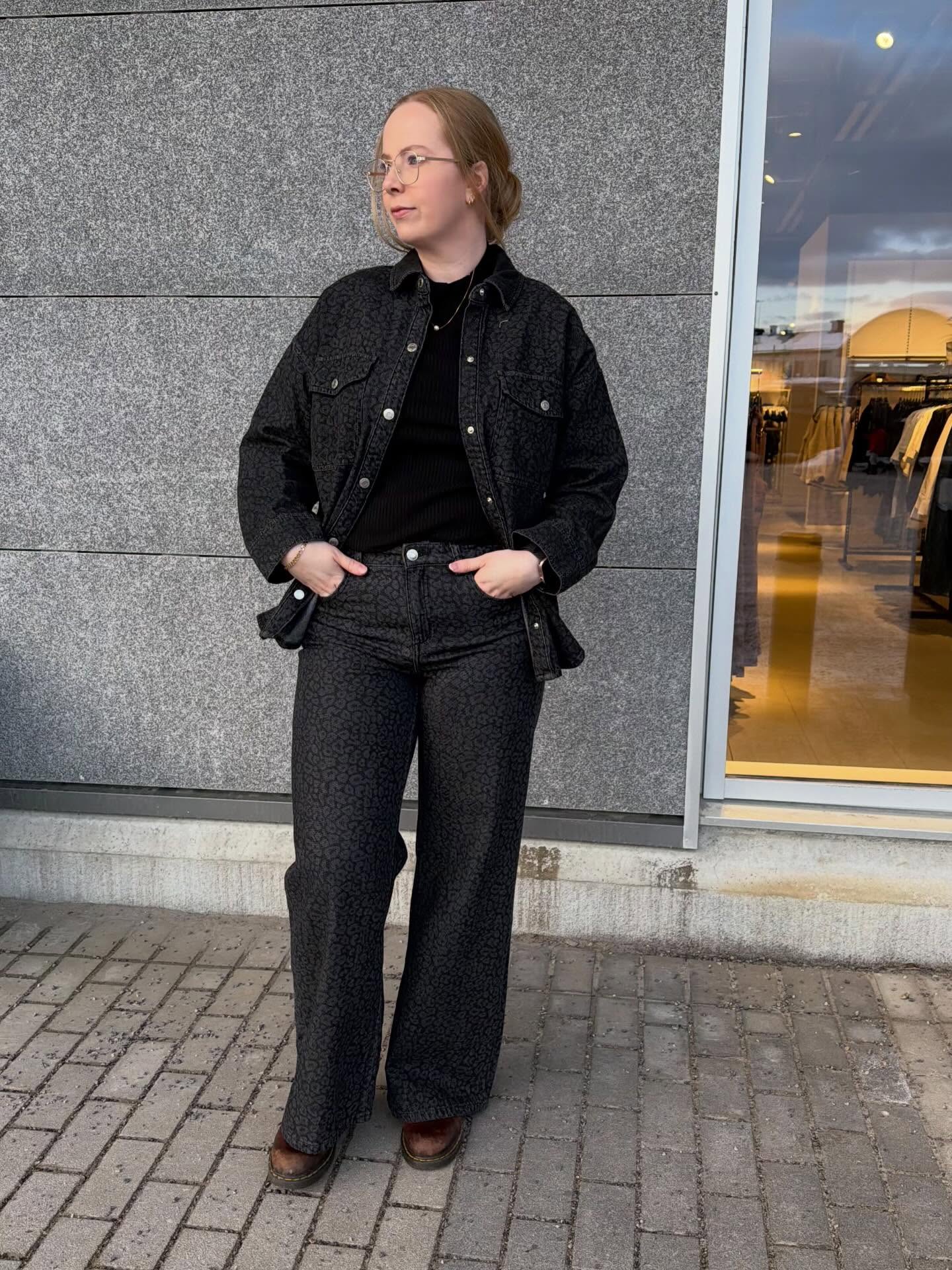 Jeansskjorta med leopardmönster - Grå - 8