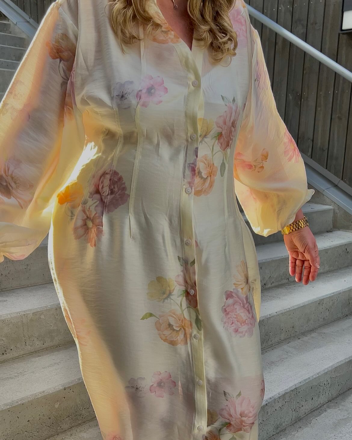 Sukienka w kwiaty - Offwhite - 10