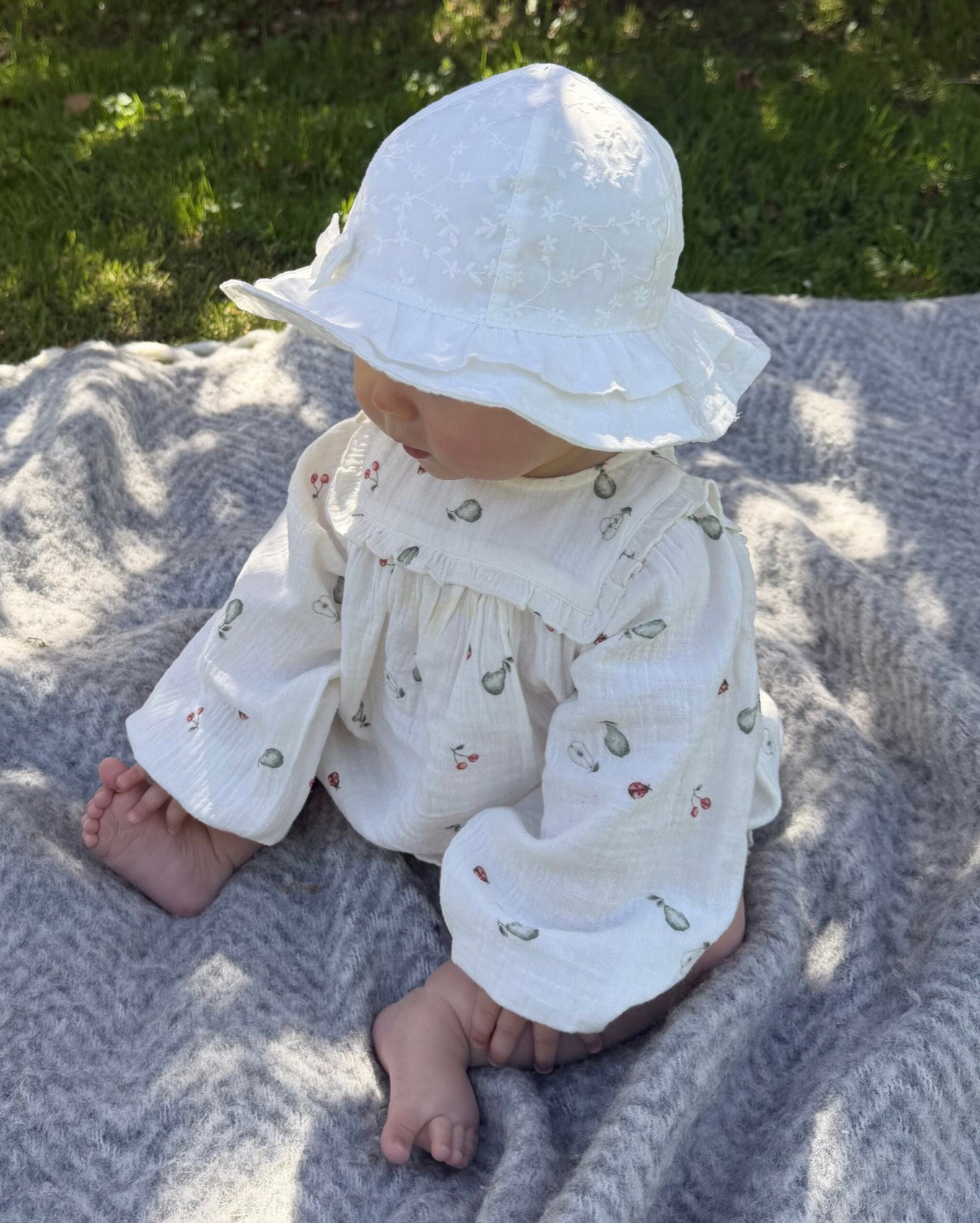 Tvådelat muslinset med volang - Offwhite - 6