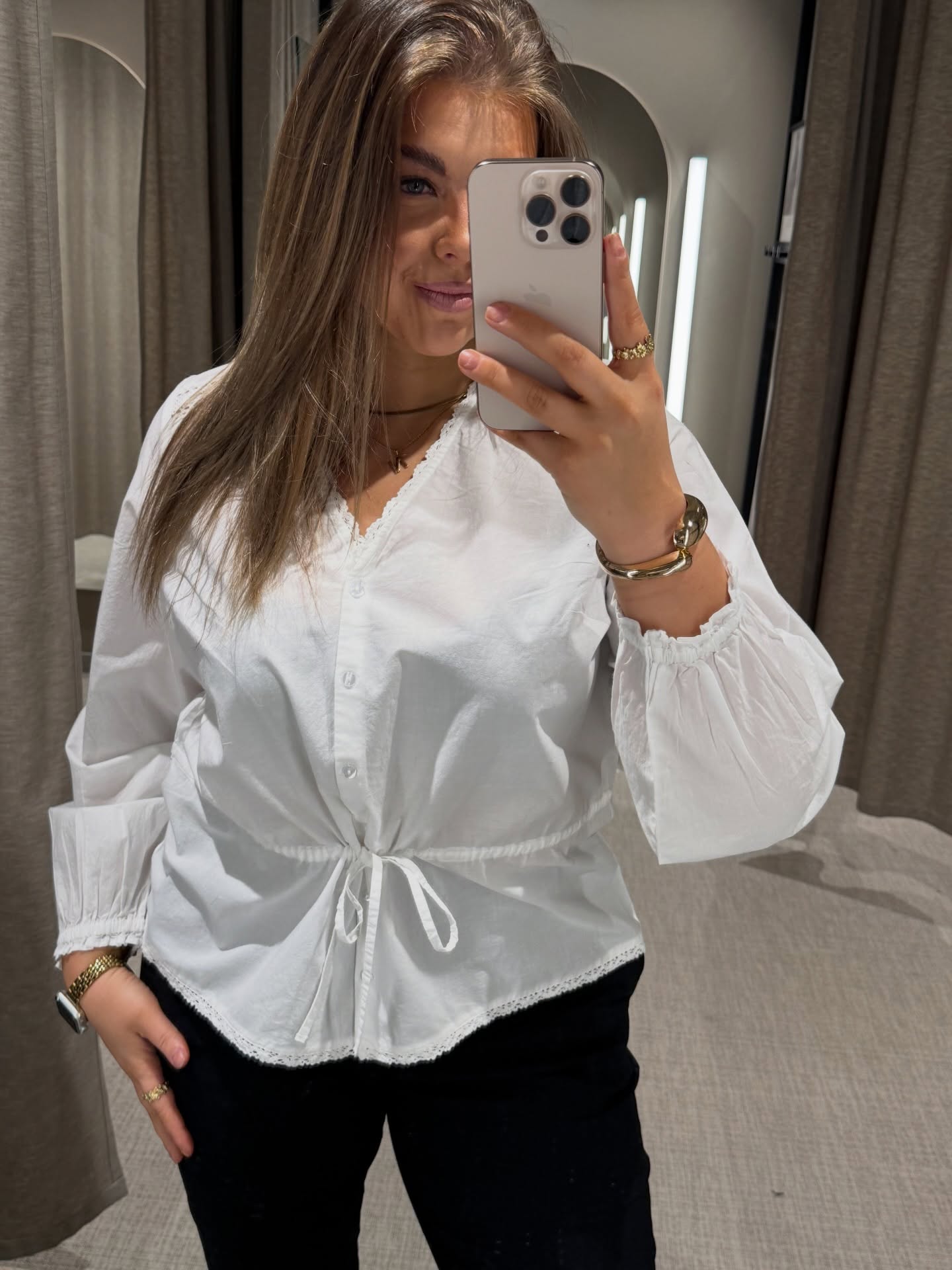 Bluse med snøring i livet - Hvit - 7