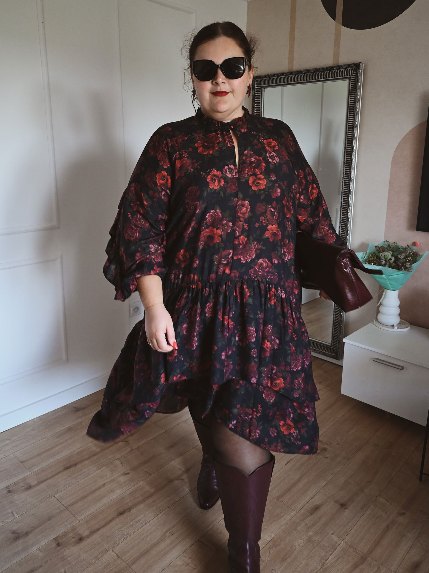 Blomstrete kjole - Svart - 6