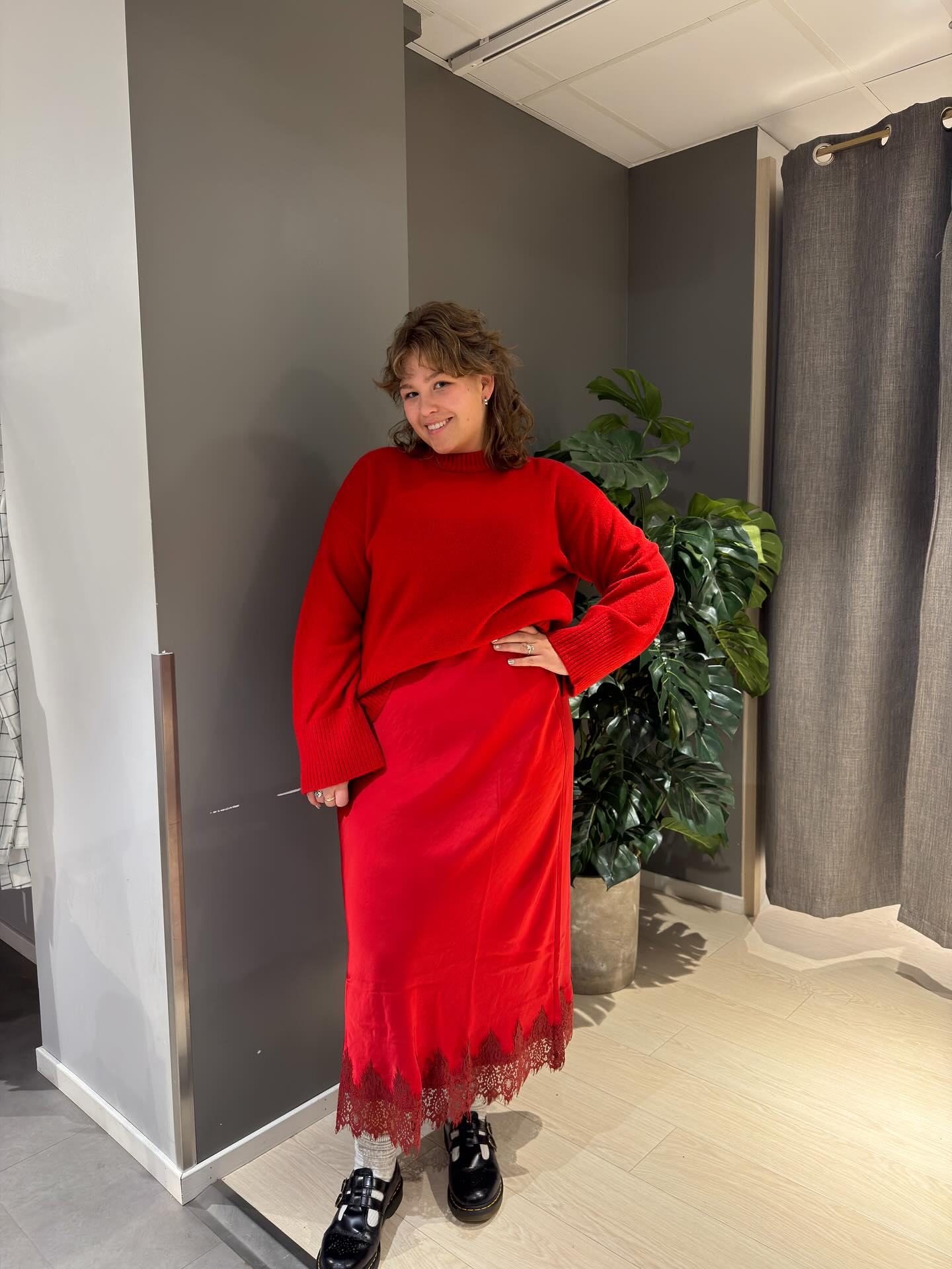 Spódnica z koronkową krawędzią - Czerwony - 7