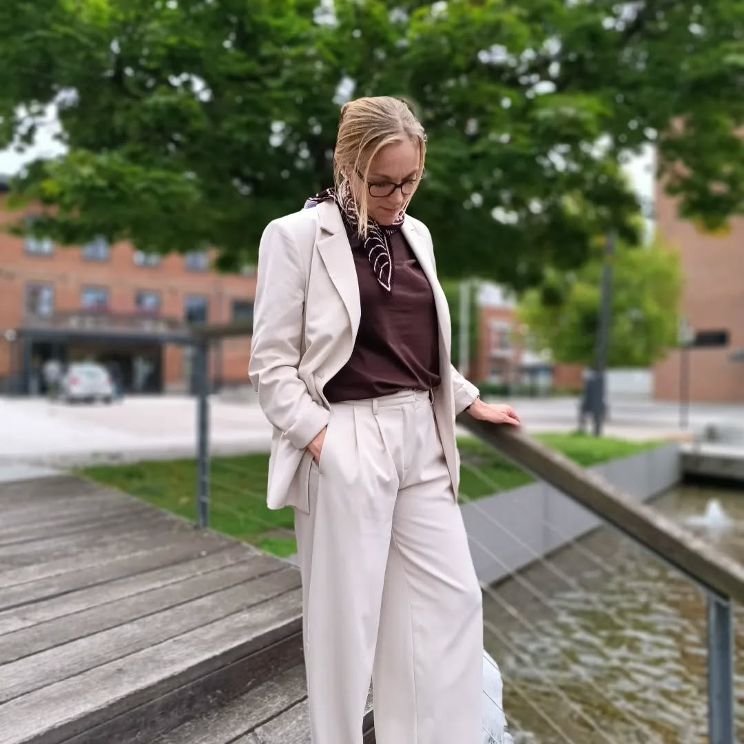 Dressade byxor - Ljusbeige - 8