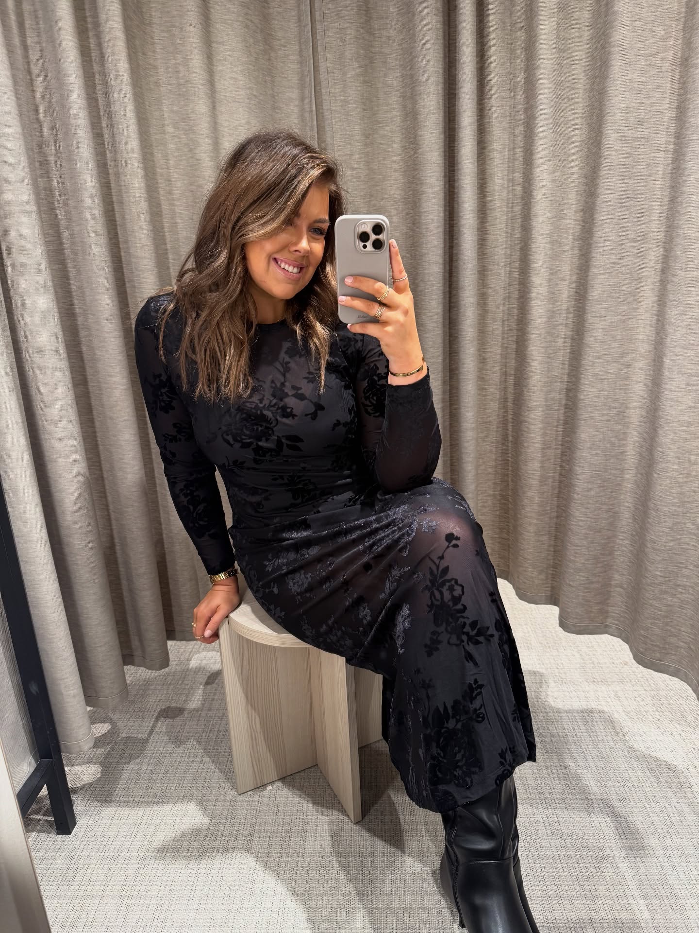 Mønstret kjole - Svart - 7