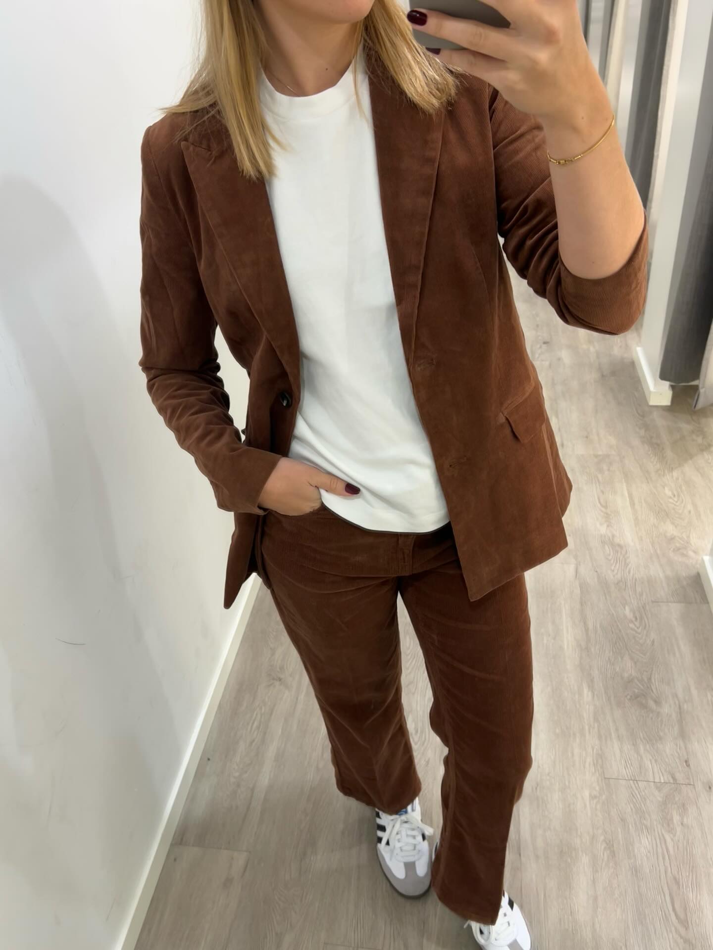 Manchesterbukse med kick flare - Brun - 8