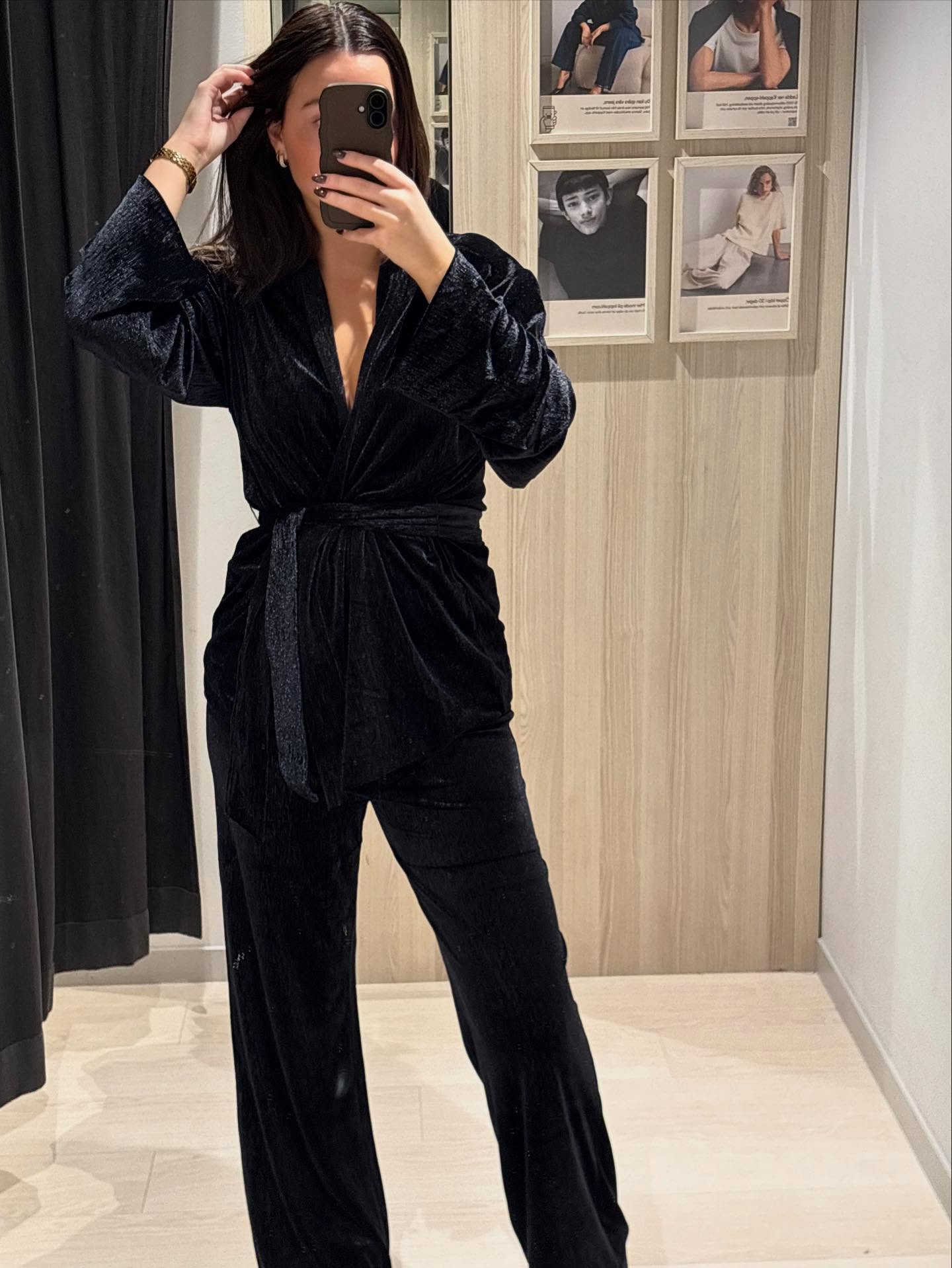 Omlottkofta i sammet - Svart - 7